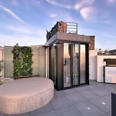 House With Rooftop Eiffel Tower View * Paris