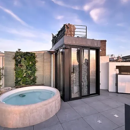 House With Rooftop And Hot Tub Eiffel Tower View *